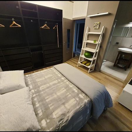 Cristallo Private Double Room & Ensuite Open Space Bathroom With Views Fontanelice Exterior photo